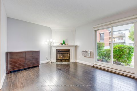 Photo 9 at 911 - 1450 Glen Abbey Gate, GA Glen Abbey, Oakville