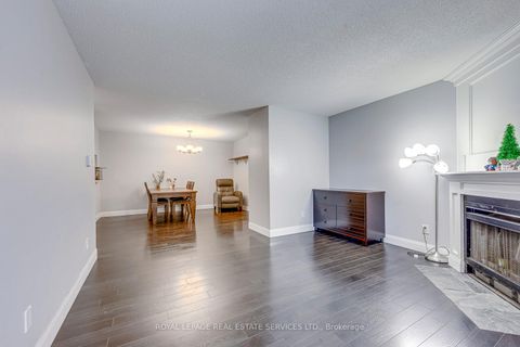 Photo 10 at 911 - 1450 Glen Abbey Gate, GA Glen Abbey, Oakville