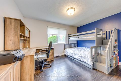 Photo 16 at 911 - 1450 Glen Abbey Gate, GA Glen Abbey, Oakville