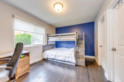 Photo 18 at 911 - 1450 Glen Abbey Gate, GA Glen Abbey, Oakville