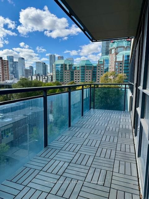 Photo 1 at 605 - 28 LINDEN Street, North St. James Town, Toronto