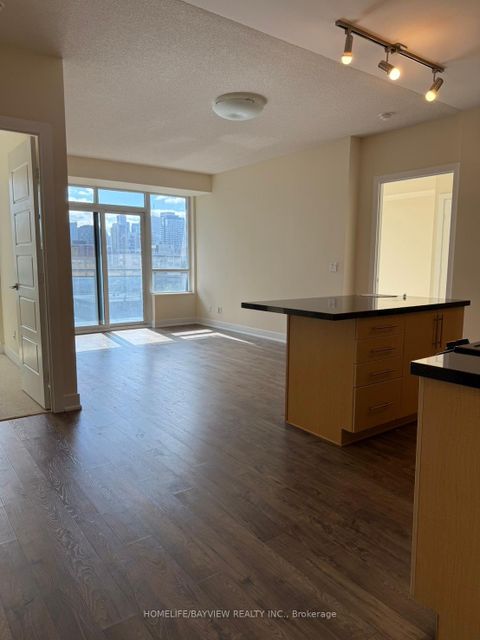 Photo 4 at 605 - 28 LINDEN Street, North St. James Town, Toronto