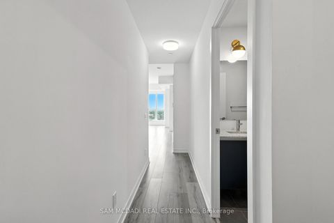 Photo 2 at 722 - 405 Dundas Street W, GO Glenorchy, Oakville