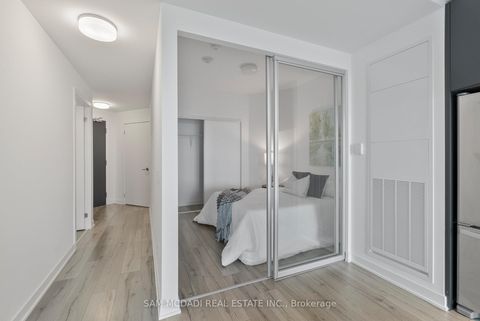 Photo 15 at 722 - 405 Dundas Street W, GO Glenorchy, Oakville