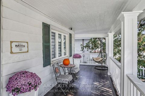 Photo 2 at 97 Centre Street E, Crosby, Richmond Hill