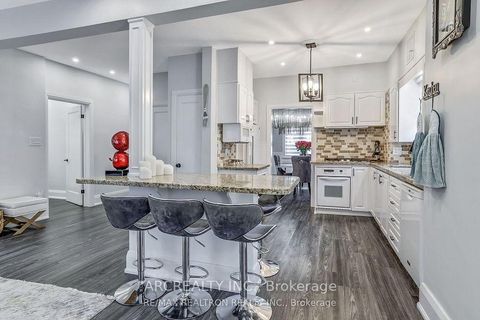 Photo 11 at 97 Centre Street E, Crosby, Richmond Hill