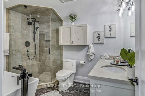 Photo 19 at 97 Centre Street E, Crosby, Richmond Hill