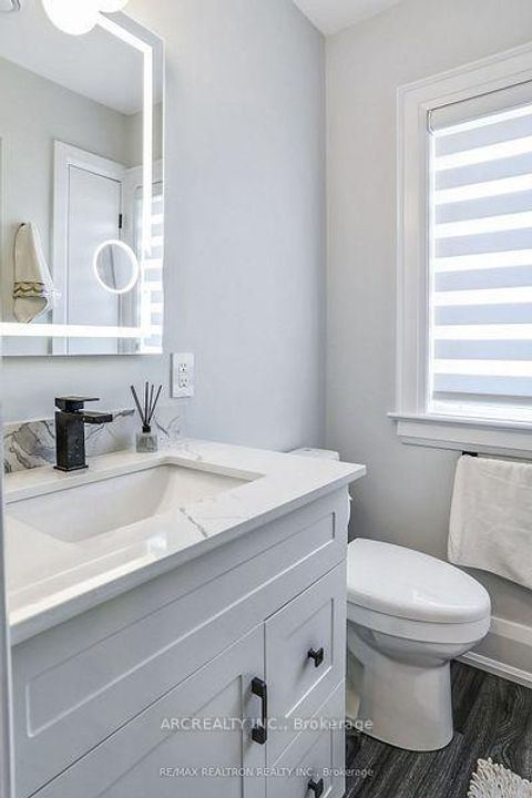 Photo 20 at 97 Centre Street E, Crosby, Richmond Hill