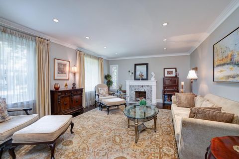 Photo 11 at 20 Taylor Drive, East York, Toronto