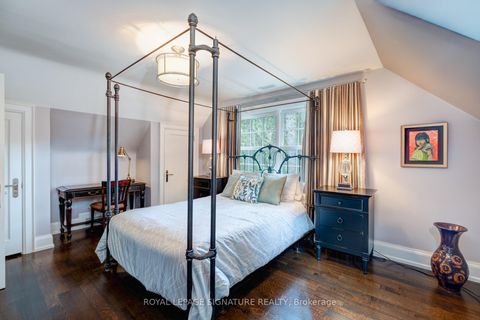 Photo 17 at 20 Taylor Drive, East York, Toronto