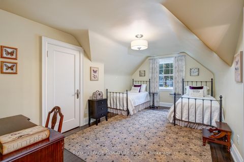 Photo 18 at 20 Taylor Drive, East York, Toronto