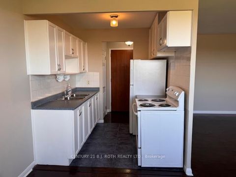 Photo 3 at 610 - 50 Gulliver Road, Amesbury, Toronto