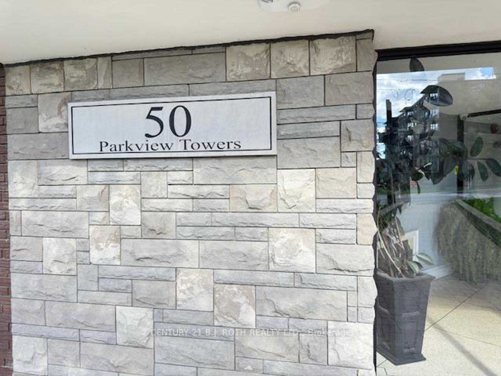 610 - 50 Gulliver Road, Amesbury, Toronto 