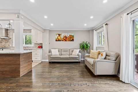 Photo 7 at 78 Sunshine Drive, Observatory, Richmond Hill
