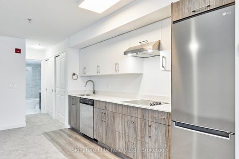 Photo 10 at 404 - 45 Connaught Avenue, Coxwell, Toronto