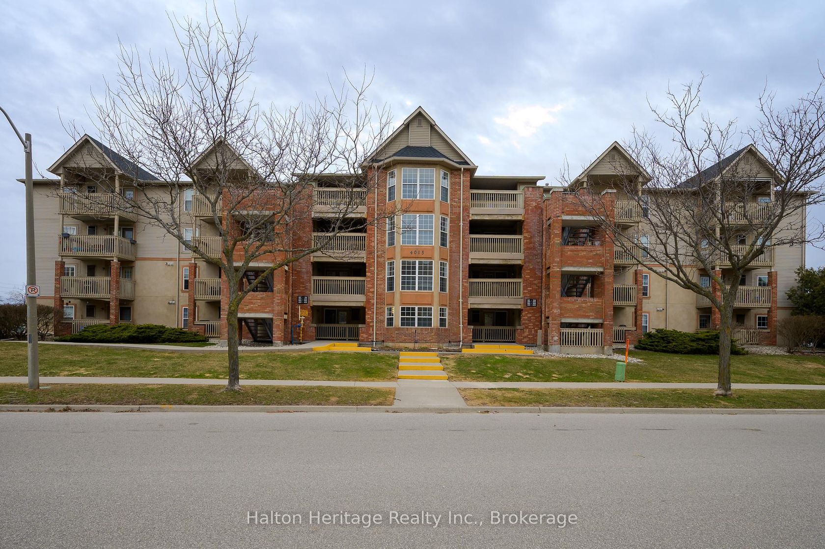 110 - 4015 Kilmer Drive, Tansley, Burlington 