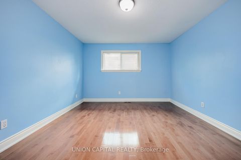 Photo 14 at 82 Old Yonge Street, Aurora Village, Aurora