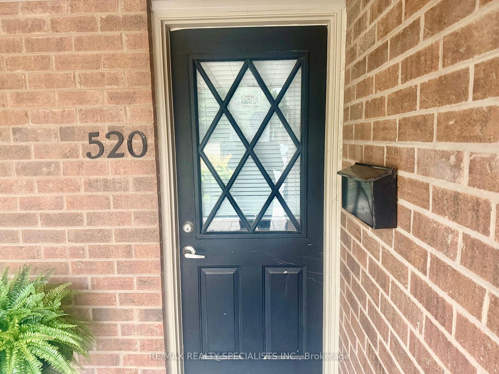 520 - 1000 Cedarglen Gate, Erindale, Mississauga 