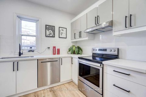 Photo 18 at 613 Dufferin Street, Little Portugal, Toronto