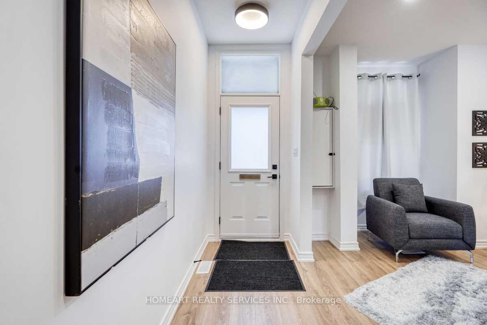 613 Dufferin Street, Little Portugal, Toronto 