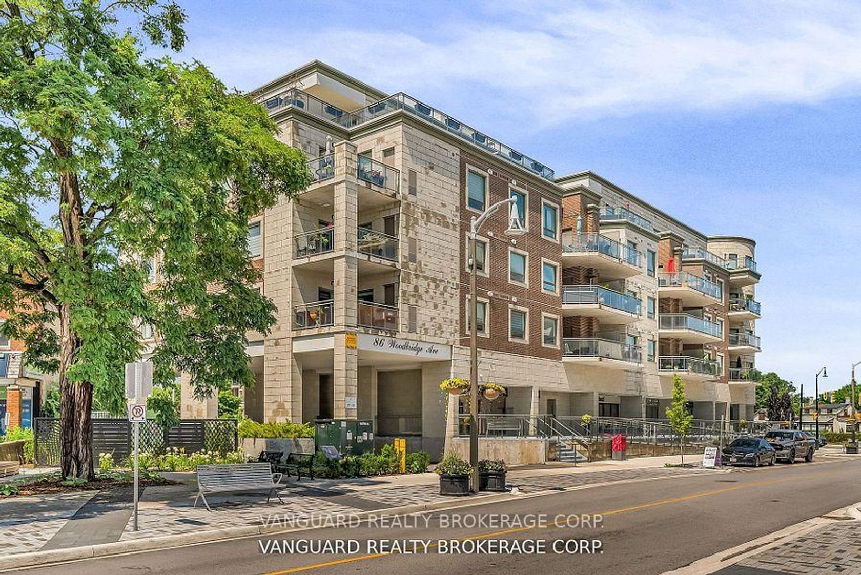 209 - 86 Woodbridge Avenue, West Woodbridge, Vaughan by Loree Meneguzzi Real Estate 209 - 86 Woodbridge Avenue, West Woodbridge, Vaughan