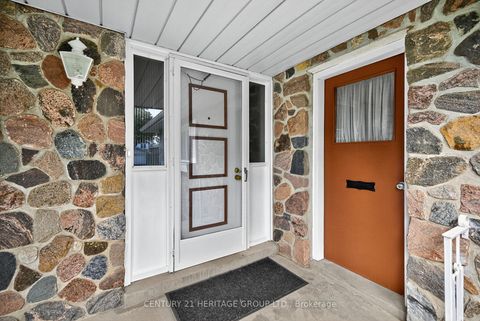 Photo 3 at 58 Morgandale Crescent, L'Amoreaux, Toronto