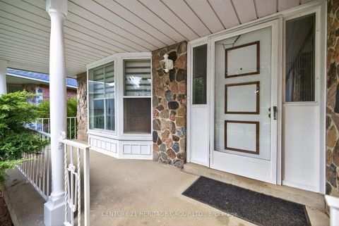Photo 4 at 58 Morgandale Crescent, L'Amoreaux, Toronto