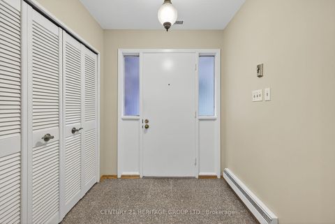Photo 5 at 58 Morgandale Crescent, L'Amoreaux, Toronto