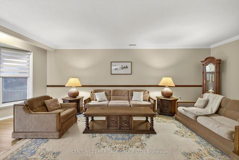 Photo 8 at 58 Morgandale Crescent, L'Amoreaux, Toronto