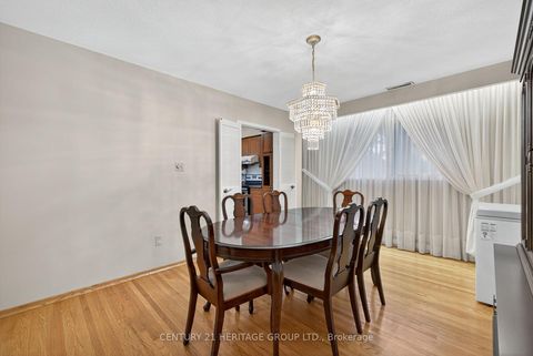 Photo 13 at 58 Morgandale Crescent, L'Amoreaux, Toronto