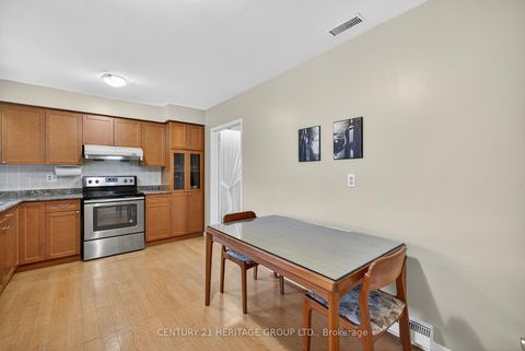 Photo 17 at 58 Morgandale Crescent, L'Amoreaux, Toronto