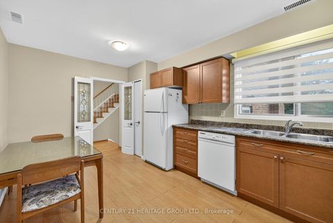 Photo 22 at 58 Morgandale Crescent, L'Amoreaux, Toronto