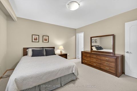 Photo 35 at 58 Morgandale Crescent, L'Amoreaux, Toronto