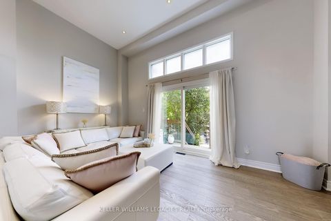 Photo 3 at 69 Crieff Avenue, Maple, Vaughan Photo 3 at 69 Crieff Avenue, Maple, Vaughan