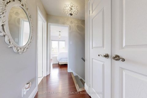 Photo 18 at 69 Crieff Avenue, Maple, Vaughan