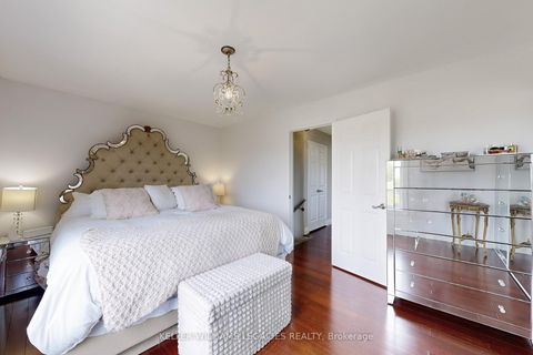 Photo 19 at 69 Crieff Avenue, Maple, Vaughan