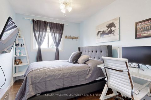 Photo 25 at 69 Crieff Avenue, Maple, Vaughan Photo 25 at 69 Crieff Avenue, Maple, Vaughan