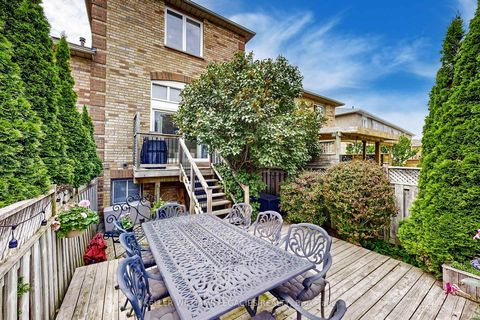 Photo 34 at 69 Crieff Avenue, Maple, Vaughan