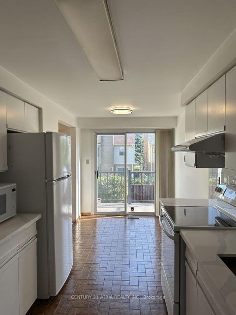 Photo 5 at 85 Sandyhook Square, Steeles, Toronto