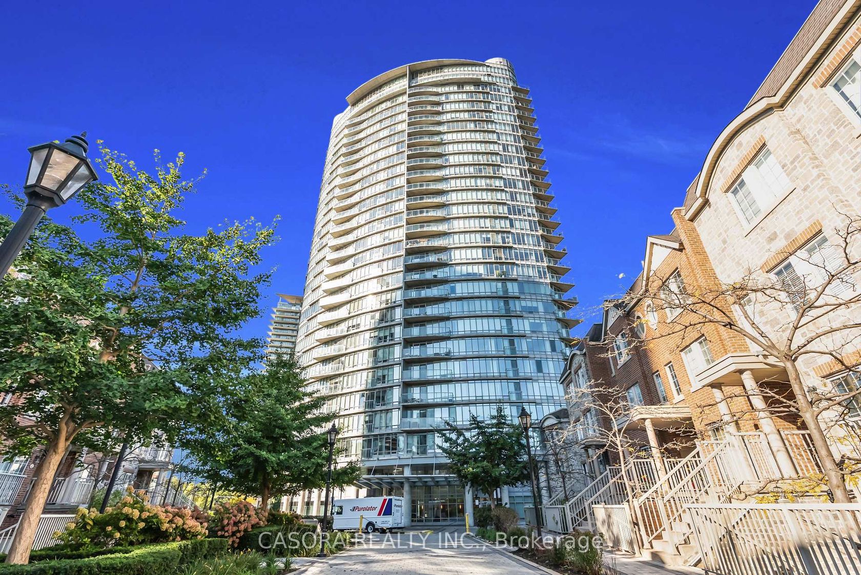1207 - 15 Windermere Avenue, Swansea, Toronto by Alessia Polo 1207 - 15 Windermere Avenue, Swansea, Toronto