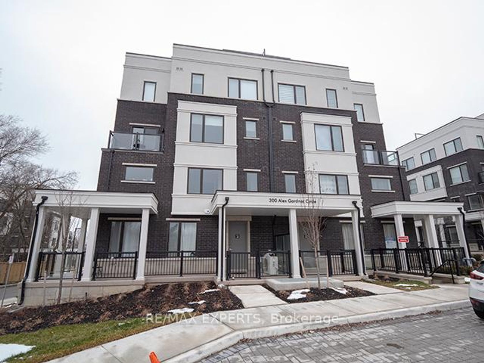 61 - 300 Alex Gardner Circle, Aurora Village, Aurora 