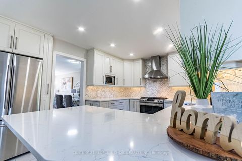 Photo 10 at 414 Cundles Road W, Northwest, Barrie
