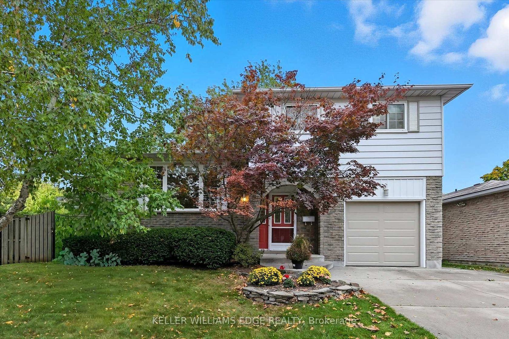 2400 Eaglesfield Drive, Brant Hills, Burlington 