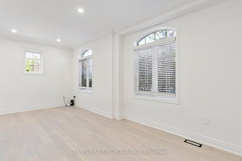 Photo 8 at 212 Creek Path Avenue, BR Bronte, Oakville