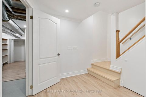 Photo 34 at 212 Creek Path Avenue, BR Bronte, Oakville