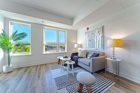 Photo 4 at 305 - 2100 Bridletowne Circle, L'Amoreaux, Toronto