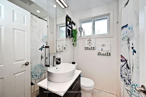Photo 31 at 39 Penworth Road, Maryvale, Toronto