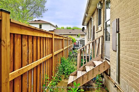 Photo 43 at 39 Penworth Road, Maryvale, Toronto