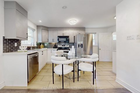 Photo 9 at 59 Machell Avenue, Aurora Village, Aurora