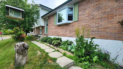 Photo 4 at 30 Mcconkey Place, Allandale Heights, Barrie